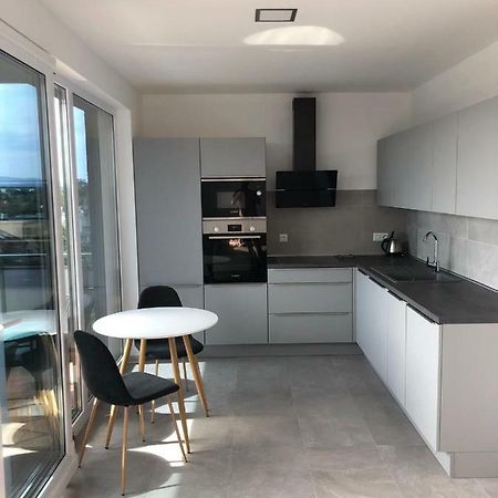 Apartment Sun Lakes - Sever Сенец Екстериор снимка