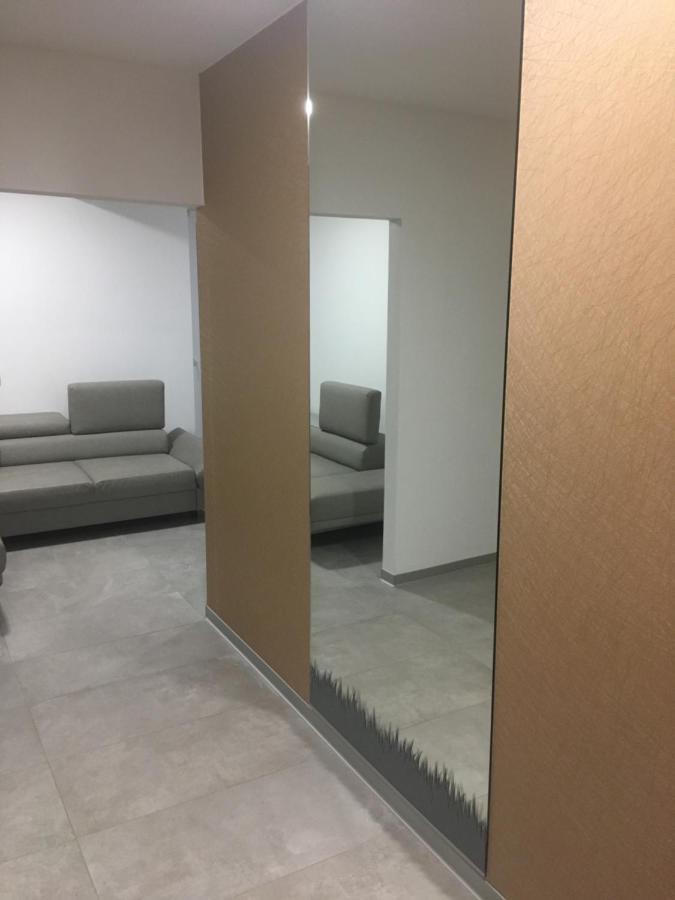 Apartment Sun Lakes - Sever Сенец Екстериор снимка