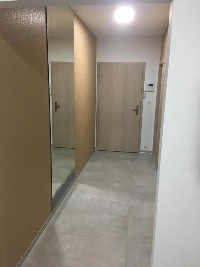Apartment Sun Lakes - Sever Сенец Екстериор снимка