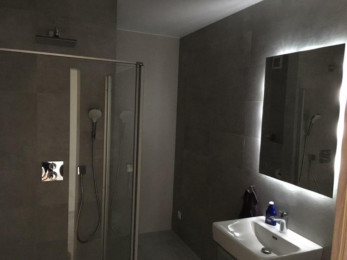 Apartment Sun Lakes - Sever Сенец Екстериор снимка